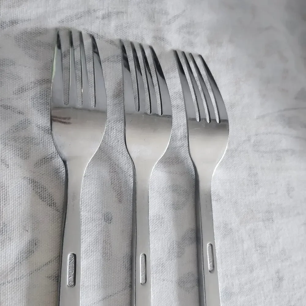 3 Oneida Chef's Table Dinner Forks Stainless 7 7/8
